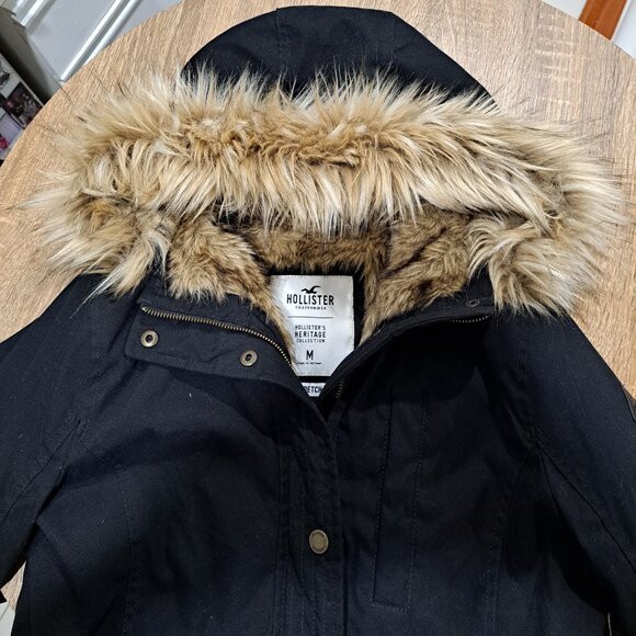 Black winter jacket with faux fur lining and hood - US M - Picture 2 of 4
